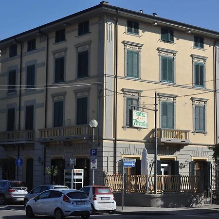 Hotel Vittoria Виареджо Экстерьер фото
