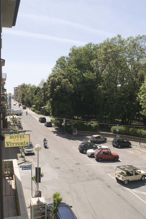 Hotel Vittoria Виареджо Экстерьер фото